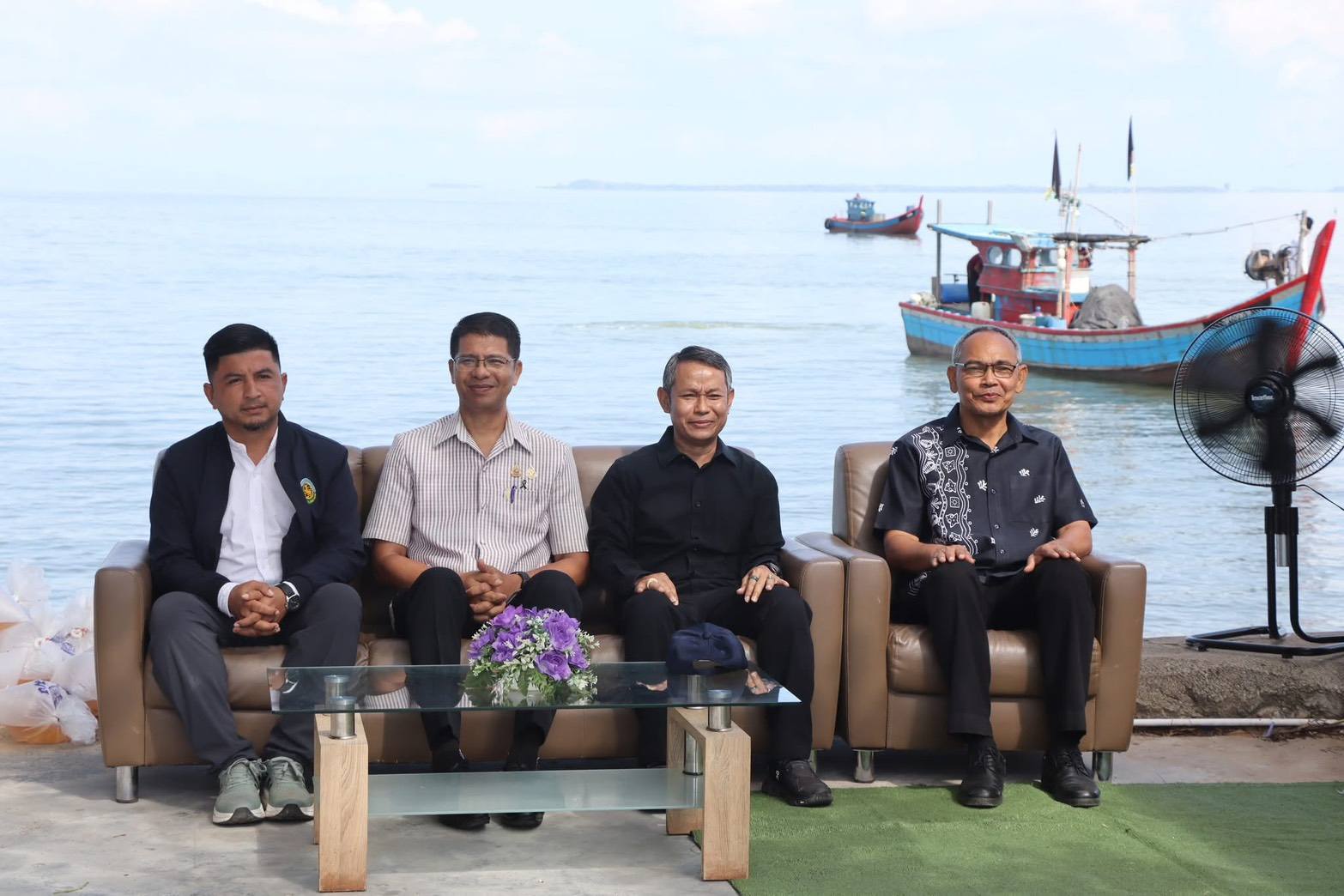 title - ปฏิรูปที่ดินจังหวัดสตูล ร่วมกิจกรรมปล่อยเรือประมงเพื่อจัดวางบ้านปลา (ซั้งกอ)